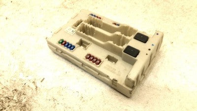2009-2010 Nissan Murano Ipdm Power Module Fuse Box Oem 284B71aa0a