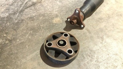05-10 Chrysler 300 Rear Drive Shaft Back Driveline With Bolts 3.5L Rwd 4 Speed