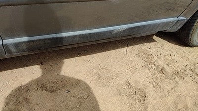 1998-05 Vw Passat Passenger Right Front Lower Moulding From Door Oem Trim Strip