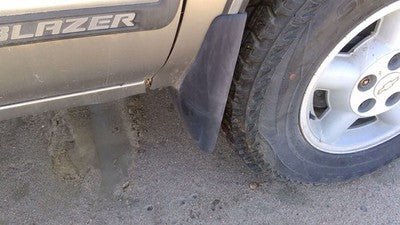 1995-1998 Chevy S10 Blazer Passenger Right Lower Mud Flap Rock Guard Oem
