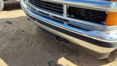 1992-1999 Chevy Suburban Chrome Front Bumper Assembly With Brackets Oem 15574111