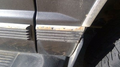 1995-2000 Chevy Tahoe Passenger Right Moulding From Fender Trim Strip Red 51U