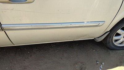 04-07 Town & Country Passenger Right Front Moulding From Door Trim Silver Ps2