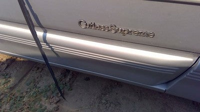 1991 Cutlass 2 Door Passenger Right Front Moulding From Door Trim Strip Silver