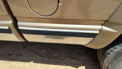 1997 Silverado 2500 Driver Left Rear Moulding On Front Of Box Oem