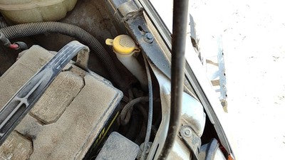 2000-2005 Saturn L100 Windshield Washer Fluid Reservoir With Pump Oem Wiper Tank
