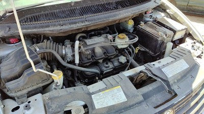 2005 Town & Country Passenger Right Rear Knuckle Assembly Stub Axle With Hub