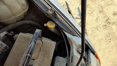2000-2005 Saturn L100 Windshield Washer Fluid Reservoir With Pump Oem Wiper Tank