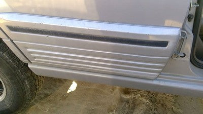 94 Jeep Grand Cherokee Passenger Right Rear Moulding From Door Back Trim Silver
