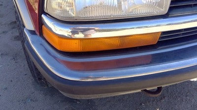 1998-2005 Chevy S10 Blazer Passenger Right Front Turn Signal Light Lamp Oem