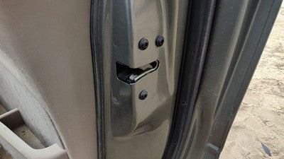 1999-2003 Ford Windstar Passenger Right Front Door Latch With Rods/Cables Oem