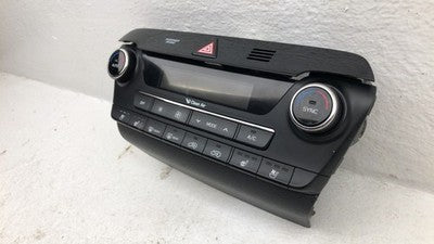 16-18 Hyundai Tucson Temperature Control Module In Dash Heater Ac Head Unit Oem