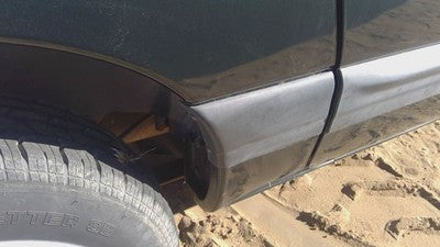 2000 Chrysler Voyager Passenger Right Rear Moulding On Quarter Panel Oem
