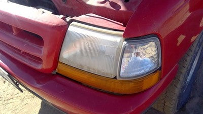 1998-2000 Ford Ranger Driver Left Front Headlight Assembly With Turn Signal Oem