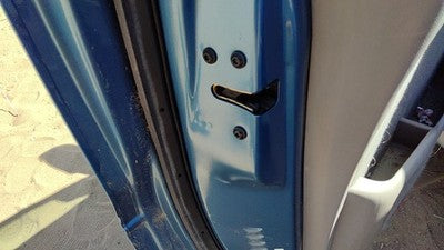 1999-2003 Ford Windstar Driver Left Front Door Latch With Rods/Cables Oem