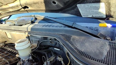 2004-2011 Mitsubishi Endeavor Driver Left Windshield Wiper Arm Oem Blade Lever