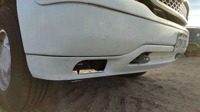 2000-2006 Chevy Suburban Front Bumper Assembly With Brackets 50U Summit White