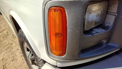 96-02 Van 2500 Passenger Right Front Turn Signal Light Lamp Fender Mounted