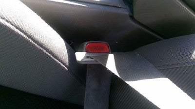 1999-2002 Subaru Forester Driver Left Front Seat Belt Buckle Receiver Oem Gray