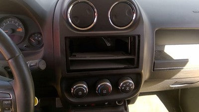 2009-2017 Jeep Patriot Trim Bezel Around Radio Surround Dash Panel Oem Gray Dv