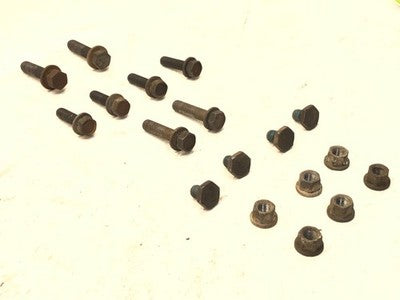 05-06 Liberty Set Bolts For Transmission Bellhousing Hardware Factory 3.7L 4X4
