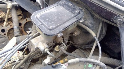 93 Cadillac Fleetwood Power Brake Booster With Master Cylinder Pair Set Oem