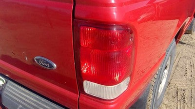 2000 Ford Ranger Passenger Right Tail Light Brake Lamp Oem Rear Yl5z13404aa