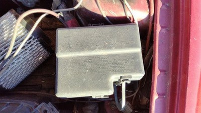2003-2005 Dodge Neon Engine Fuse Box Power Distribution Panel Oem 2.0L