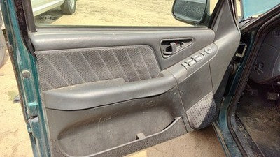 1995-1997 S10 Blazer Driver Left Front Door Trim Panel With Master Switch Gray