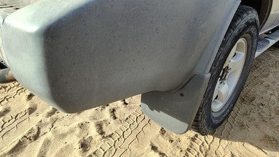 2000-2004 Nissan Xterra Passenger Right Rear Bumper End Cap Assembly Oem Back