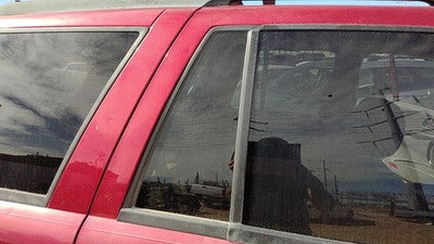 02-09 Trail Blazer Passenger Right Rear Vent Window Back Door Glass With Frame