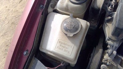 1998 Saturn Sw2 Windshield Washer Fluid Reservoir With Pump Oem Wiper Tank