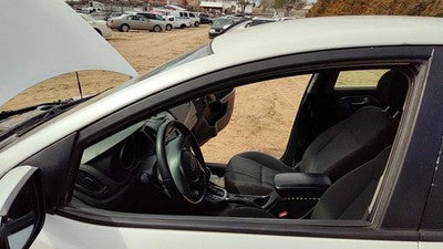 Kia Forte Driver Left Front Side Window Door Glass Oem 824111M010