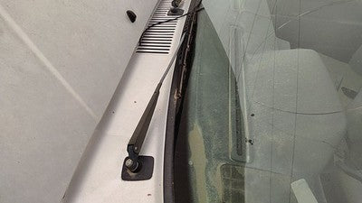 1985-1992 Volvo 740 Driver Left Windshield Wiper Arm Oem Blade Lever 1321581