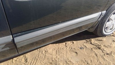 1996-00 Chrysler Voyager Passenger Right Front Moulding From Door Oem Trim Strip