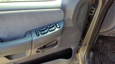 05 Explorer Driver Left Front Inside Door Trim Panel With Master Switch Gray Tt