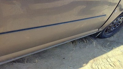 05-06 Chevy Cobalt Passenger Right Front Moulding From Door Trim Strip Blue 84U