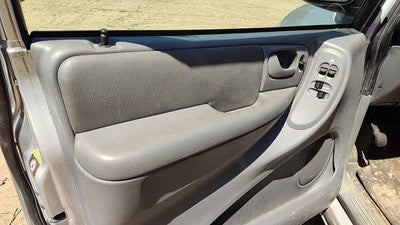 05 06 Town & Country Driver Left Front Inside Door Trim Panel With Master Switch
