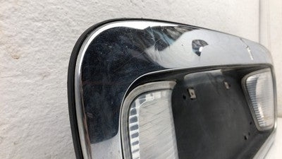 98-00 Lincoln Navigator License Plate Trim Surround Panel Tail Trunk Finish