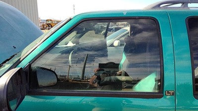 1995-2005 S10 Blazer Driver Left Front Side Window Door Glass Oem 15761466