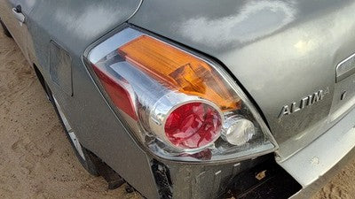 2007-2009 Nissan Altima Driver Left Tail Light Brake Lamp Oem Rear 26555Zn50a