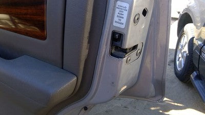 1994 Jeep Grand Cherokee Passenger Right Rear Door Latch With Rods/Cables Back