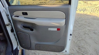 01 Suburban Passenger Right Rear Door Trim Panel With Switches Back Light Gray