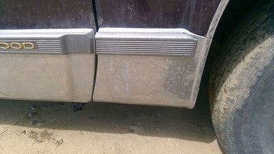 93 Cadillac Fleetwood Passenger Right Rear Moulding From Fender Oem Trim Chrome