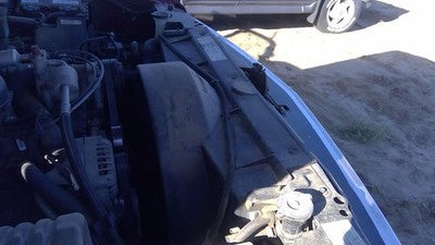1998-2000 Chevy Tahoe Radiator Cooling Fan Shroud Oem Plastic Housing 5.7L
