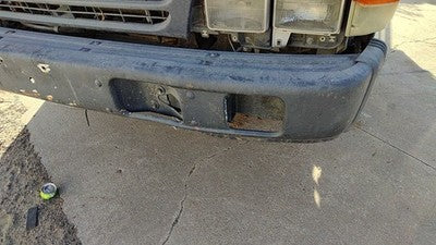 1996 Isuzu Npr Front Bumper Assembly Oem