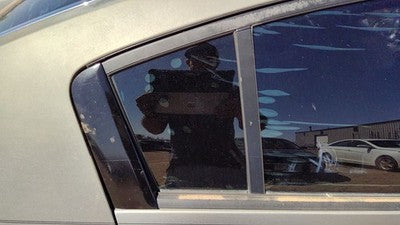 04-08 Nissan Maxima Passenger Right Rear Vent Window Back Door Glass With Frame