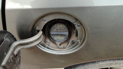1999-2000 Ford Windstar Fuel Filler Neck Assembly With Gas Cap Oem Xf2z9034aa