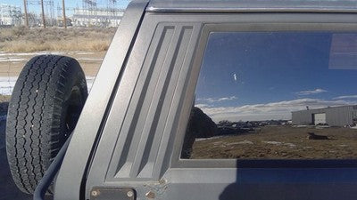 1985 Jeep Cherokee Passenger Right Rear Moulding On Quarter Panel Oem Gray