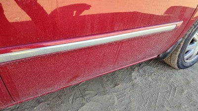 04-07 Town & Country Passenger Right Front Moulding Door Trim Inferno Red Prh